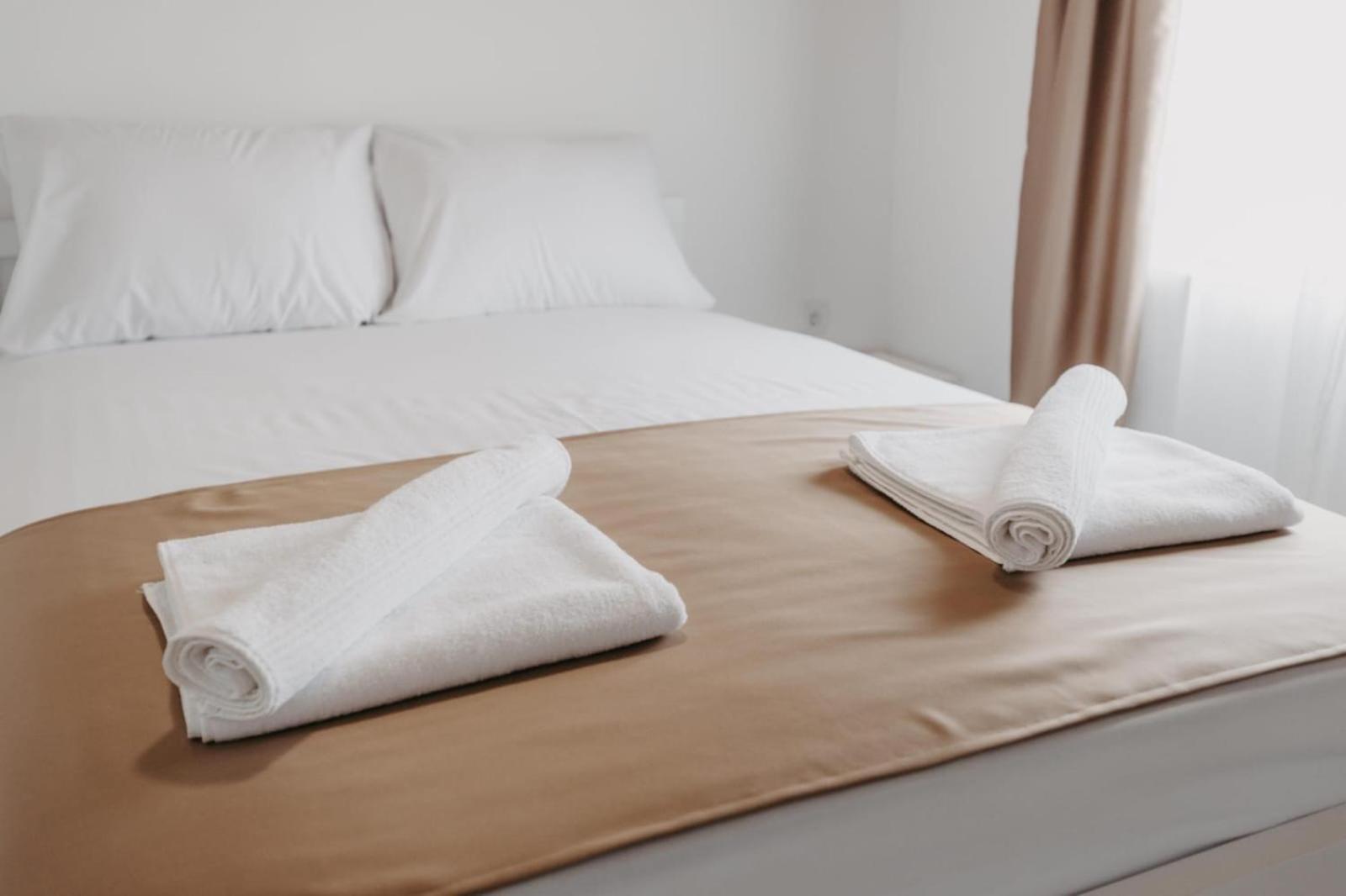 Nevesinje Apartmani Rosa מראה חיצוני תמונה