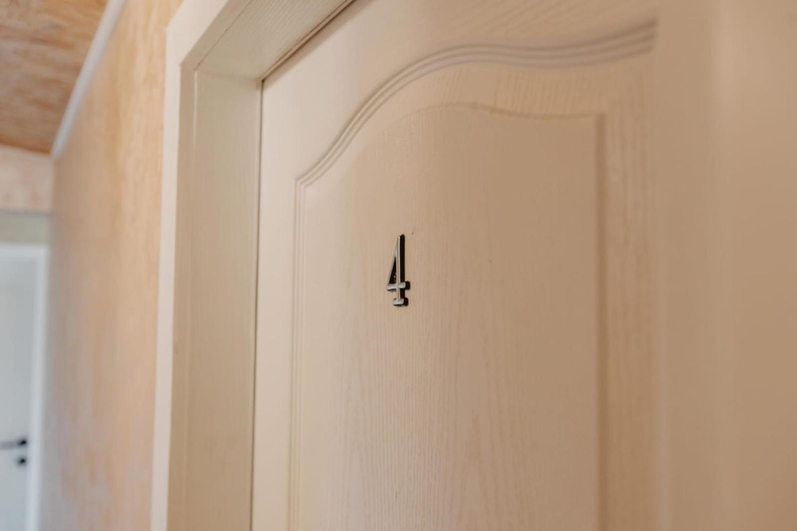 Nevesinje Apartmani Rosa מראה חיצוני תמונה